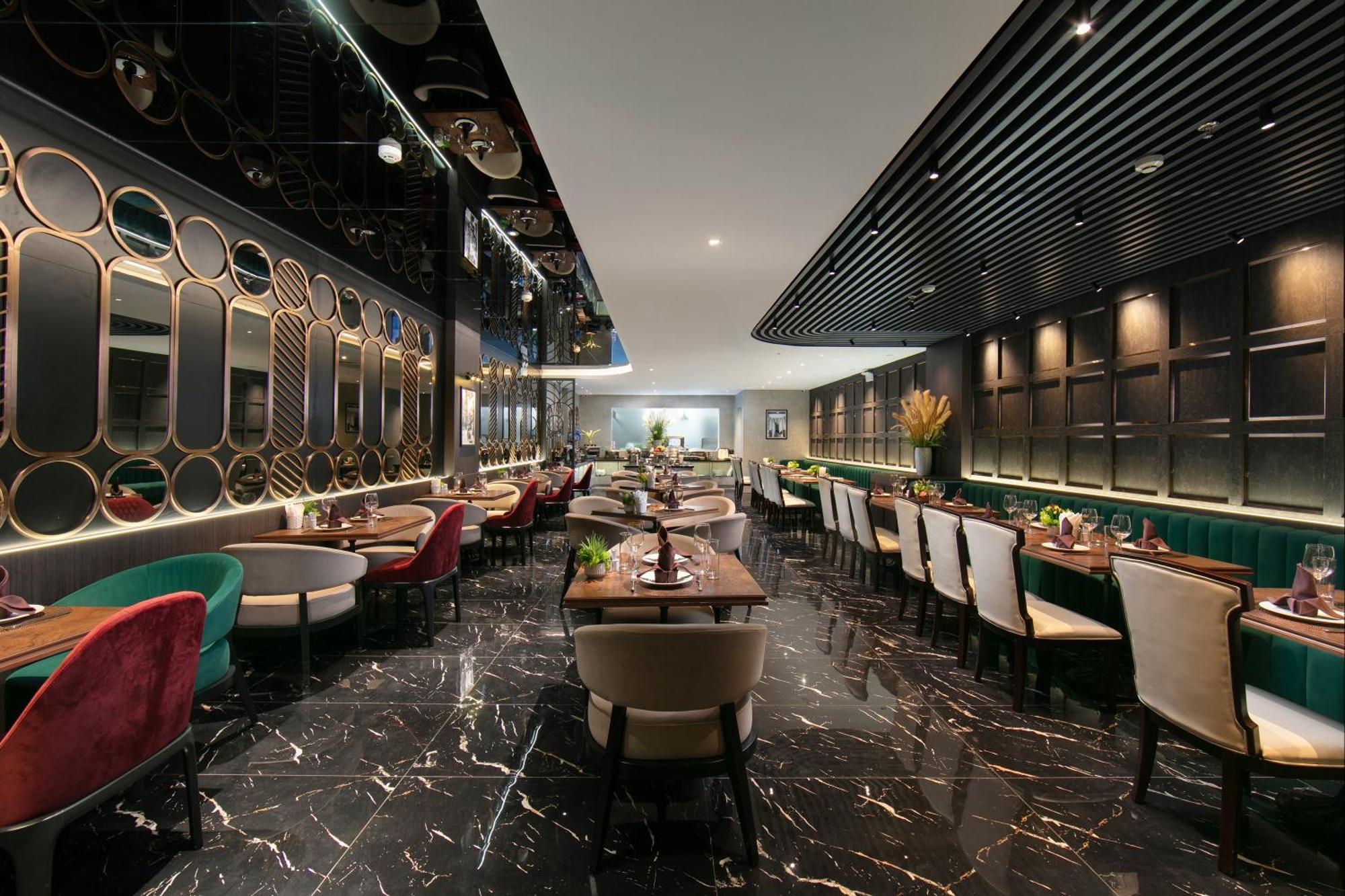 Отель De Crown 5*